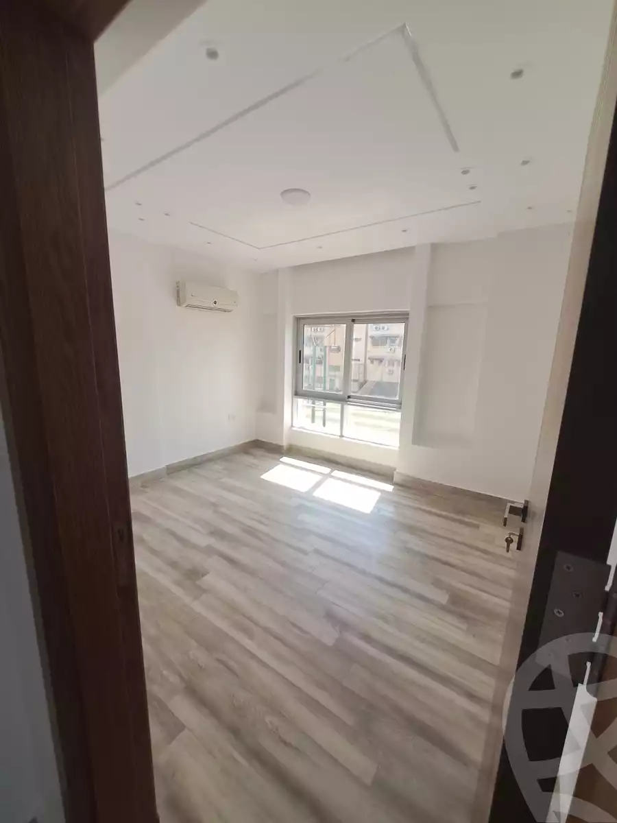 https://aqarmap.com.eg/en/listing/6132295-for-rent-cairo-new-cairo-el-kattameya-compounds-in-kattameya-crystal-plaza