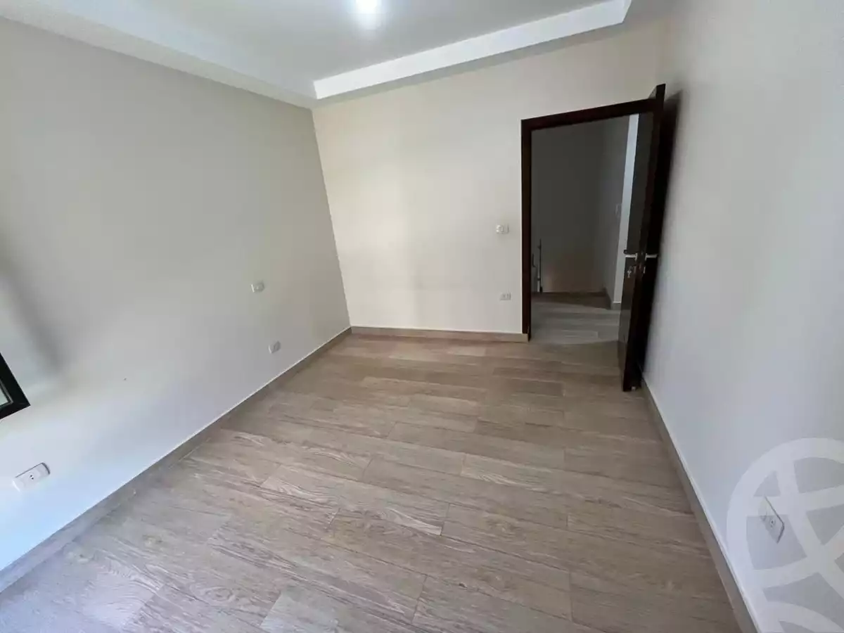 https://aqarmap.com.eg/en/listing/6132931-for-rent-cairo-el-sheikh-zayed-city-compounds-kmbwnd-wyst-twn-swdyk