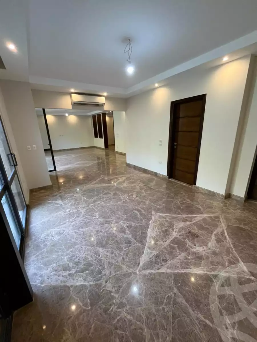 https://aqarmap.com.eg/en/listing/6132931-for-rent-cairo-el-sheikh-zayed-city-compounds-kmbwnd-wyst-twn-swdyk