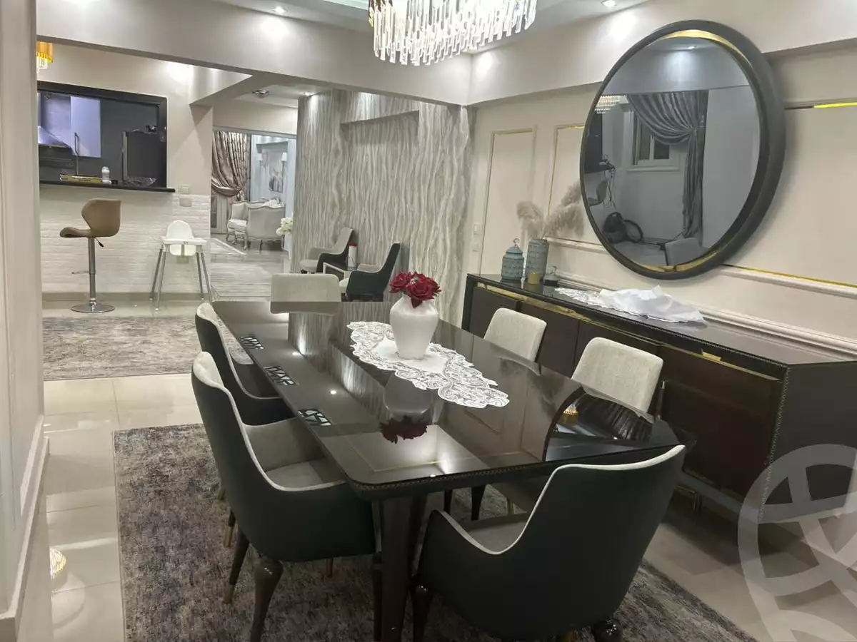 https://aqarmap.com.eg/ar/listing/6134641-for-sale-alexandria-moharram-bey-kanal-al-mahmoudeya-al-bahri-st