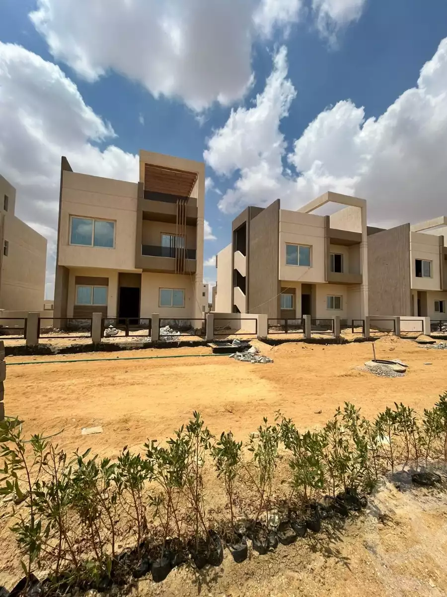 https://aqarmap.com.eg/en/listing/6134980-for-sale-cairo-el-sheikh-zayed-city-lshykh-zyd-ljdyd-montania-gardens-compound-everest-view
