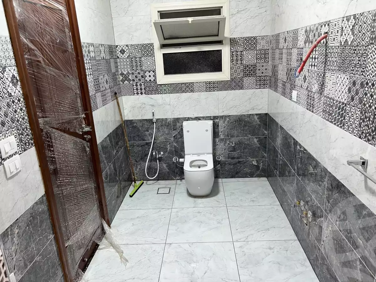 https://aqarmap.com.eg/ar/listing/6139210-for-rent-cairo-new-cairo-ganob-el-akadamiya-south-academy-h-el-shaheed-mohamed-zrd-st