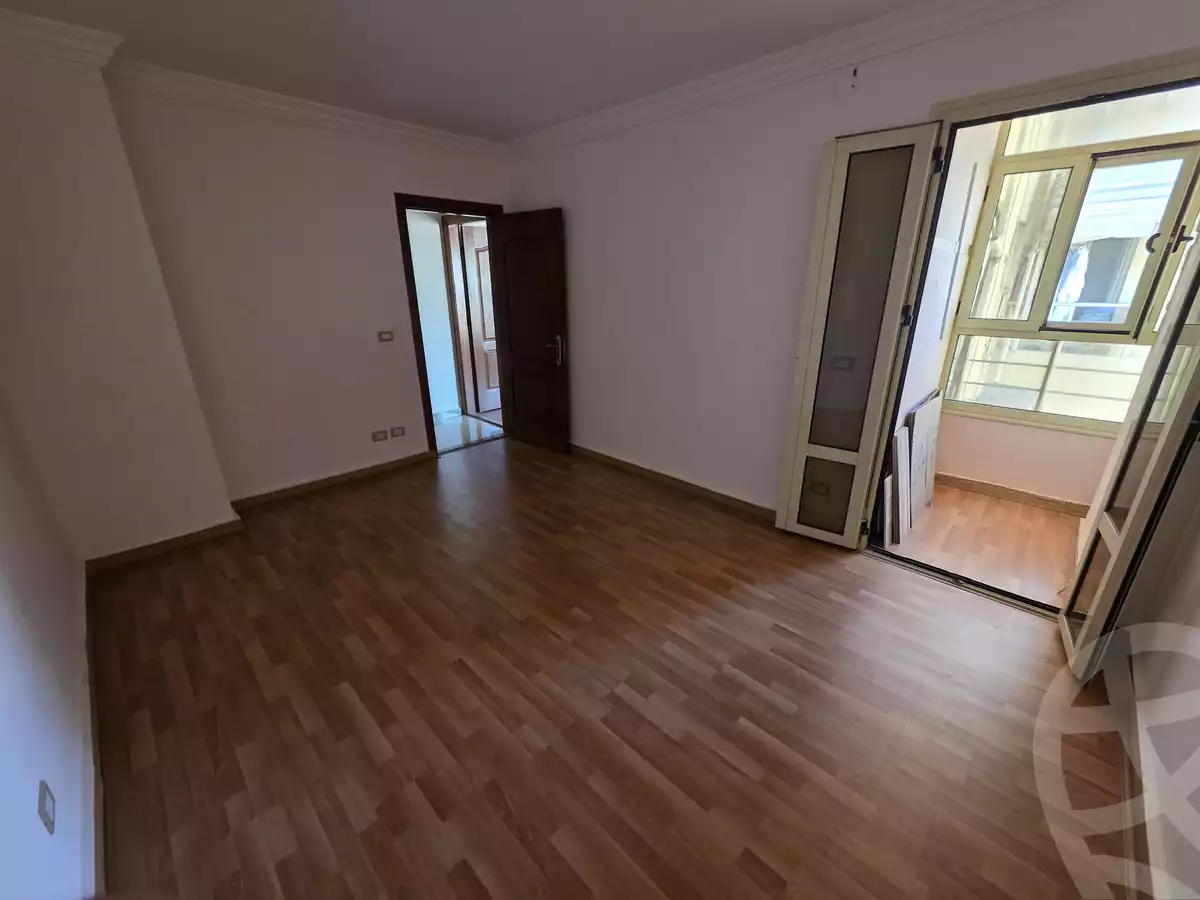 https://aqarmap.com.eg/en/listing/6142193-for-sale-alexandria-lauran