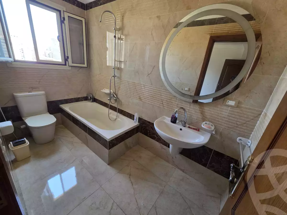 https://aqarmap.com.eg/en/listing/6142193-for-sale-alexandria-lauran