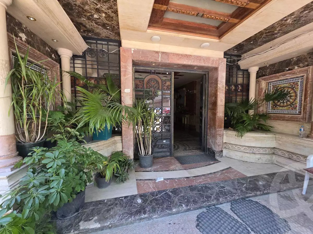 https://aqarmap.com.eg/en/listing/6142193-for-sale-alexandria-lauran