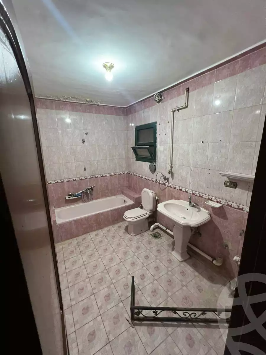 https://aqarmap.com.eg/ar/listing/6142830-for-sale-cairo-helwan-helwan-el-sharkeya-mostafa-safwat-st