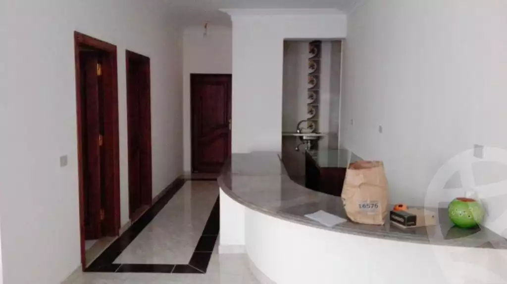 https://aqarmap.com.eg/en/listing/6143454-for-sale-cairo-el-sheikh-zayed-city-compounds-el-yasmeen-compound
