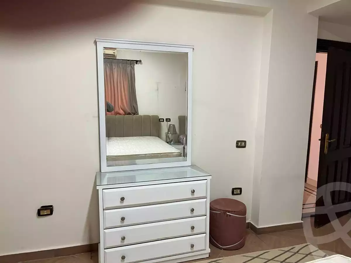 https://aqarmap.com.eg/ar/listing/6143498-for-sale-cairo-el-sheikh-zayed-city-compounds-hadayek-el-mohandiseen