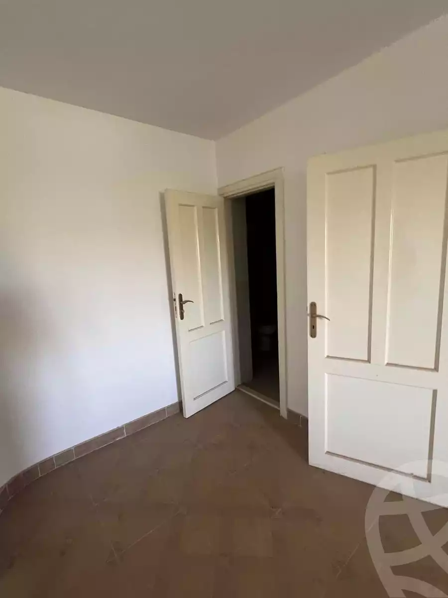 https://aqarmap.com.eg/ar/listing/6143557-for-sale-cairo-el-sheikh-zayed-city-alex-cairo-desert-road-mdyn-sfnks-ljdyd-sandorini