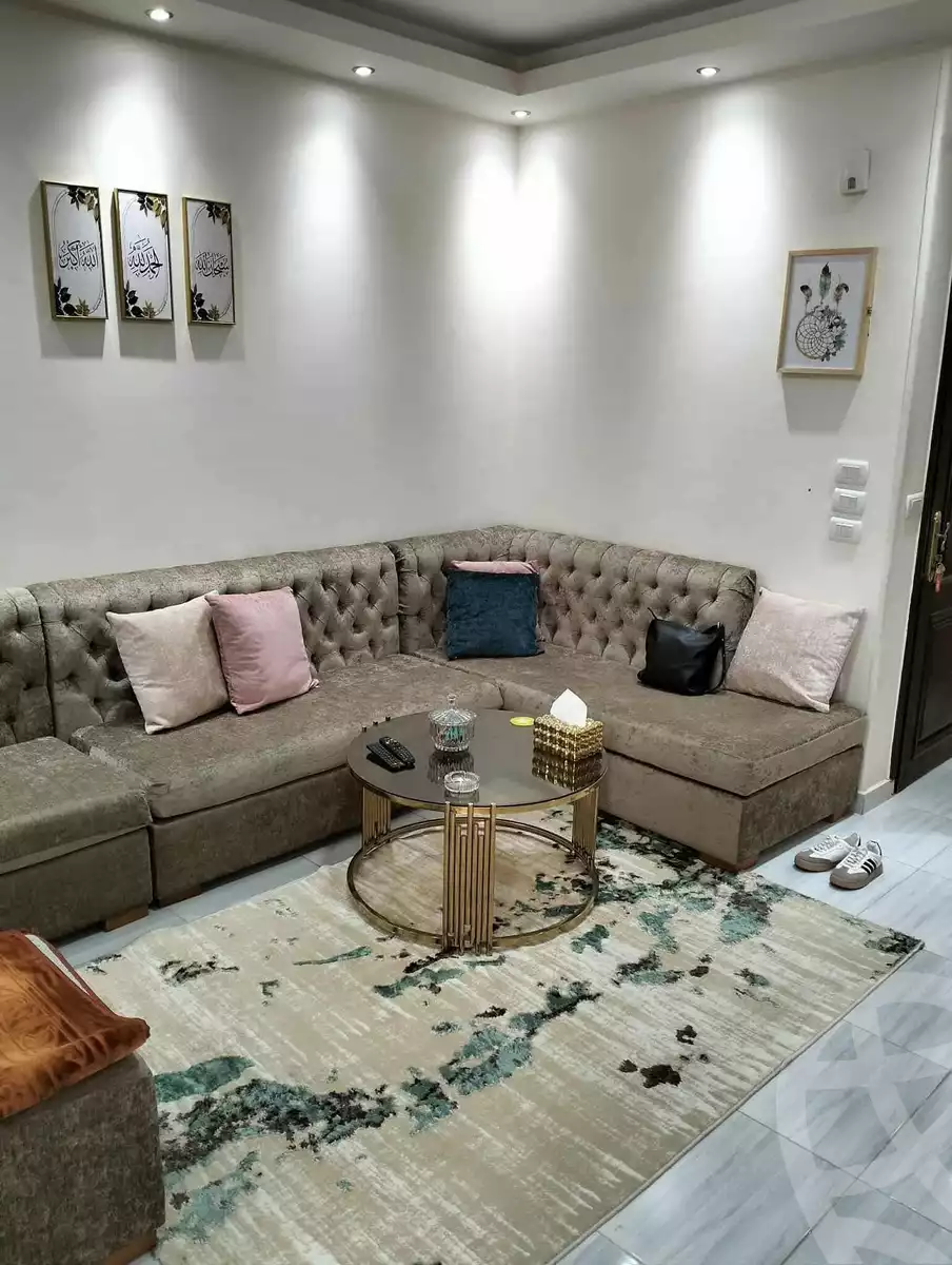 https://aqarmap.com.eg/en/listing/6145505-for-sale-cairo-helwan-hadayek-helwan-nile-corniche-st