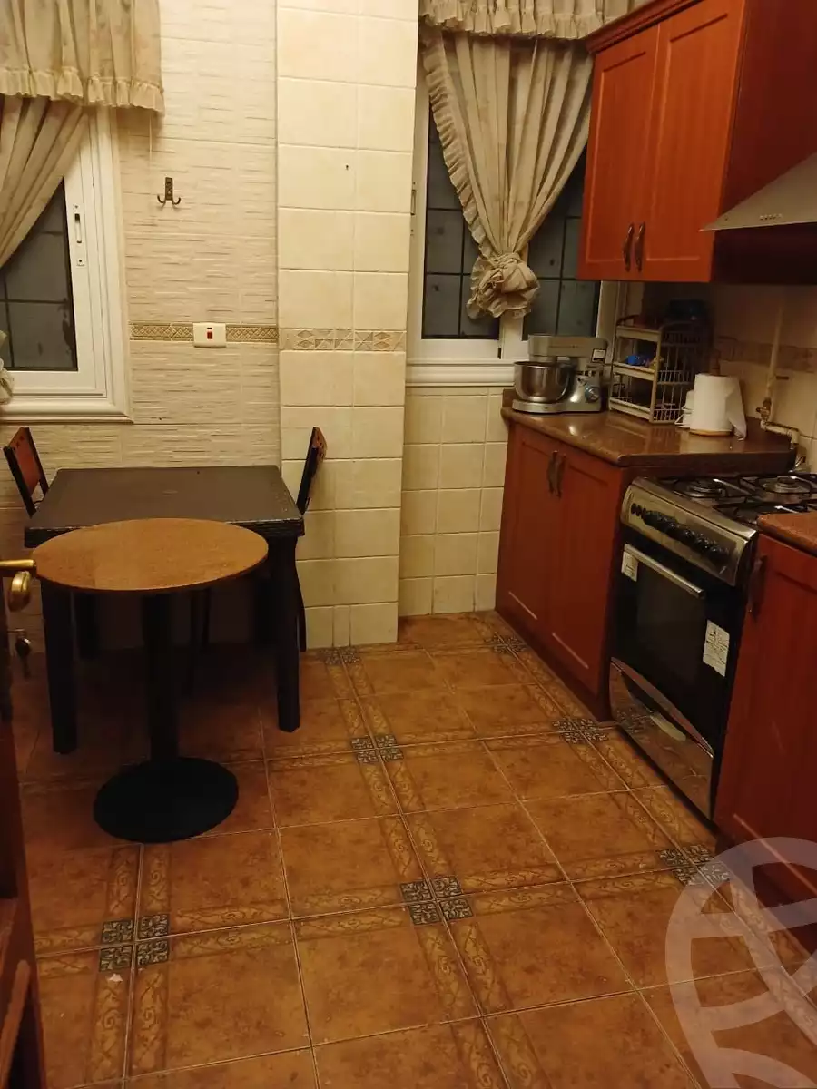 https://aqarmap.com.eg/en/listing/6146804-for-sale-cairo-new-cairo-first-settlement-mhwr-mstfy-kml