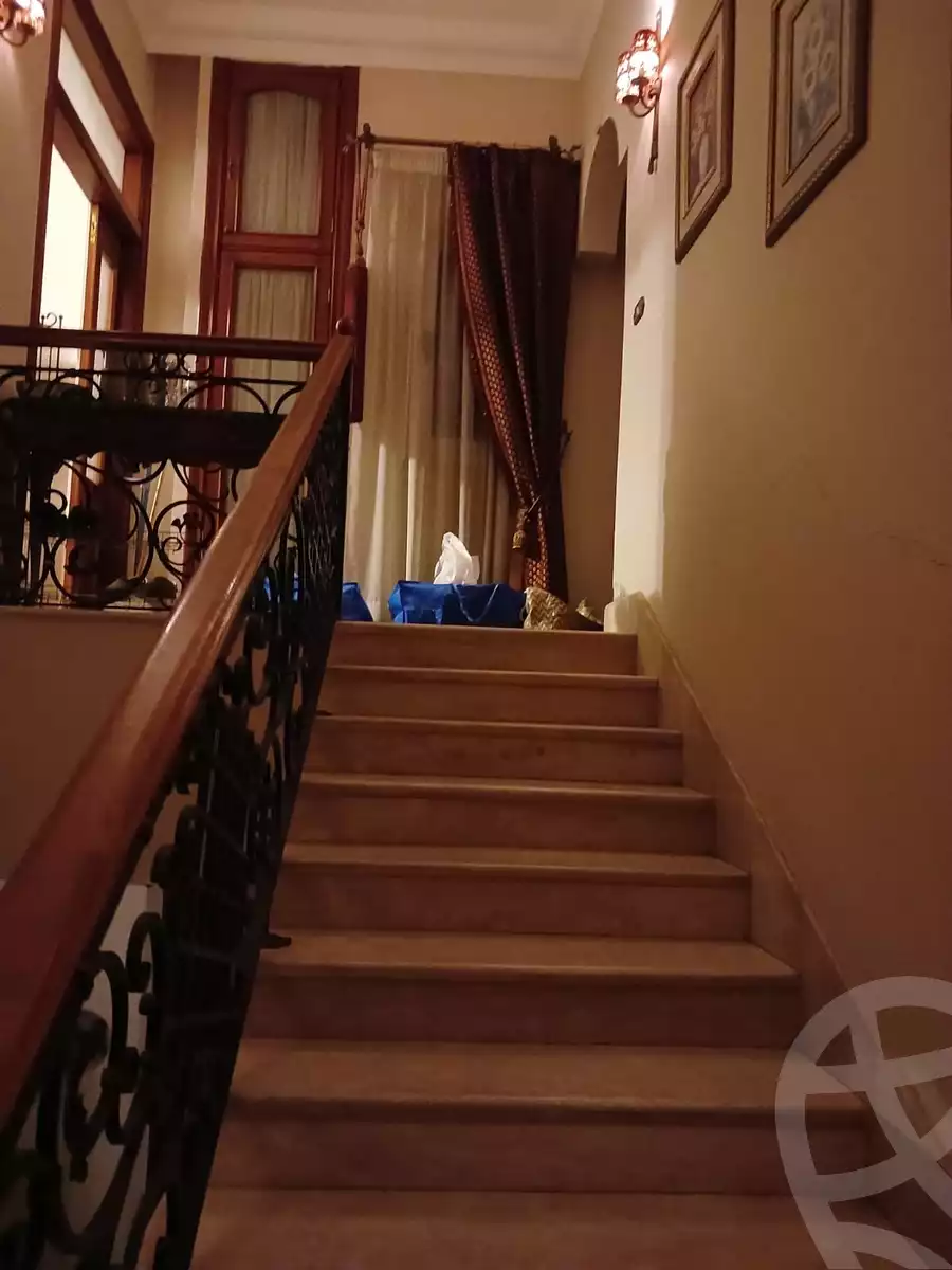 https://aqarmap.com.eg/en/listing/6146804-for-sale-cairo-new-cairo-first-settlement-mhwr-mstfy-kml