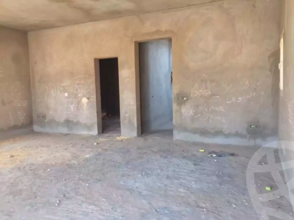 https://aqarmap.com.eg/en/listing/6147751-for-sale-cairo-el-sheikh-zayed-city-compounds-royal-meadows