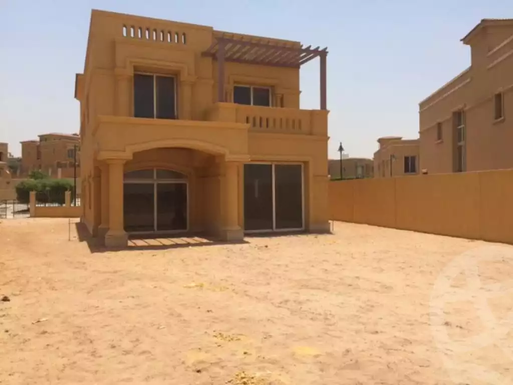 https://aqarmap.com.eg/en/listing/6147751-for-sale-cairo-el-sheikh-zayed-city-compounds-royal-meadows