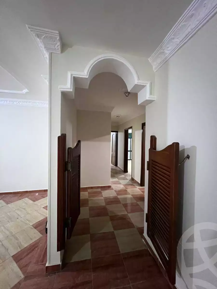 https://aqarmap.com.eg/ar/listing/6150330-for-sale-cairo-helwan-helwan-el-sharkeya-mostafa-safwat-st