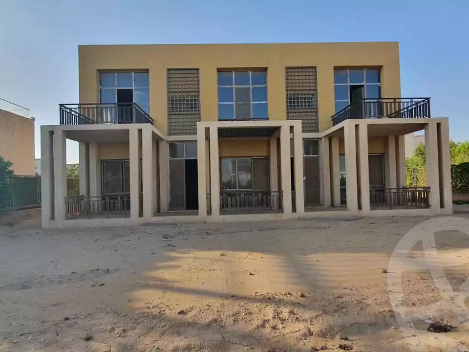 https://aqarmap.com.eg/ar/listing/6152574-for-sale-cairo-el-sheikh-zayed-city-compounds-kmbwnd-ljry-swdyk