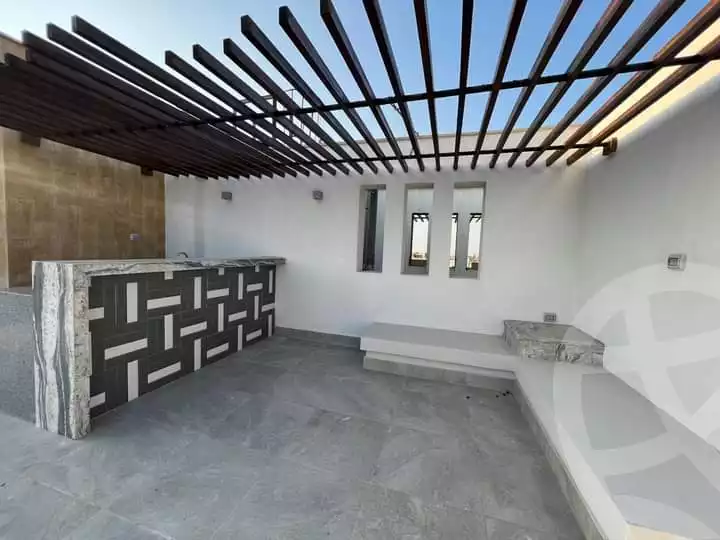 https://aqarmap.com.eg/ar/listing/6137074-for-rent-cairo-el-sheikh-zayed-city-compounds-kmbwnd-wyst-twn-swdyk