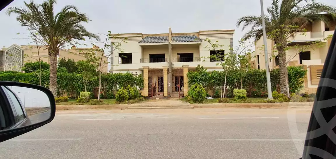 https://aqarmap.com.eg/en/listing/6152759-for-sale-cairo-el-sheikh-zayed-city-el-hay-el-thaleth-ashaer-shr-13
