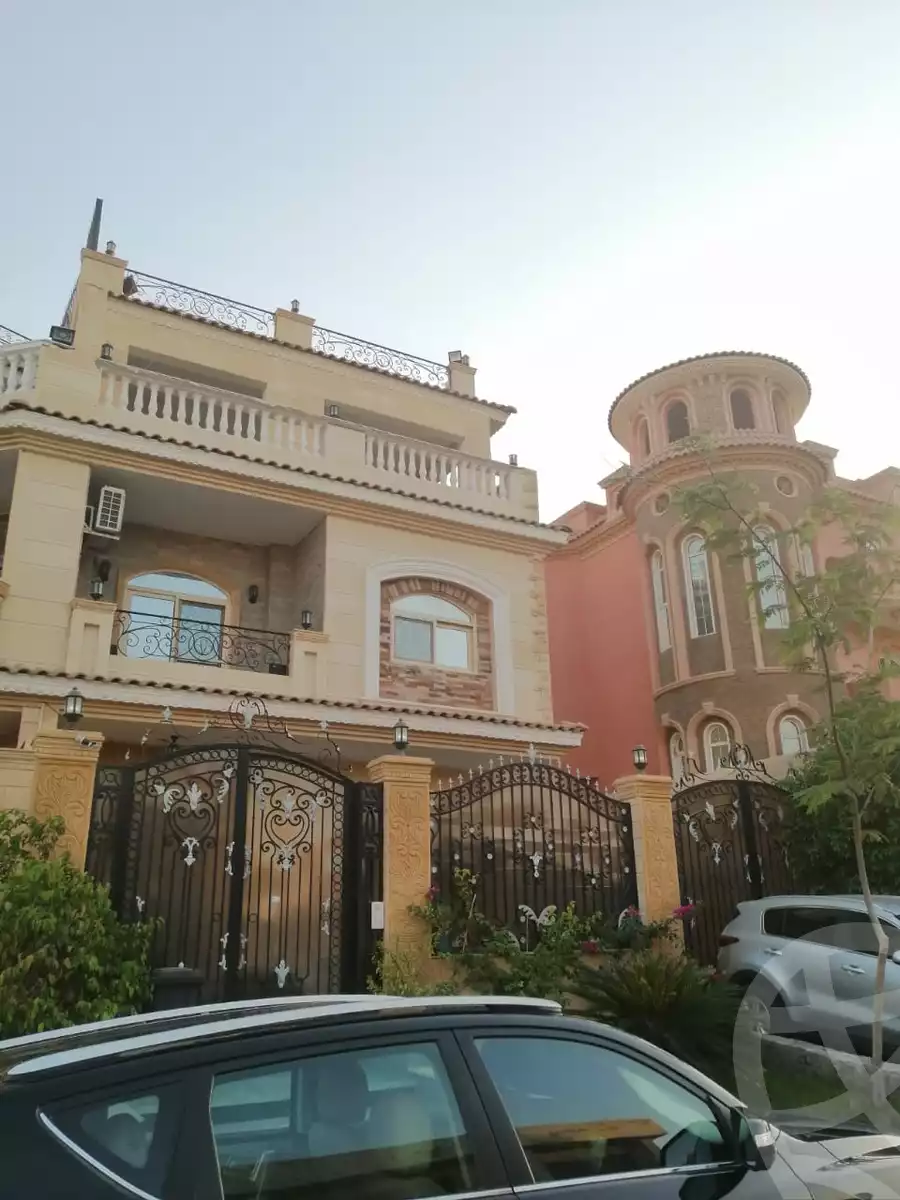 https://aqarmap.com.eg/en/listing/6152828-for-sale-cairo-el-sheikh-zayed-city-compounds-el-yasmeen-compound