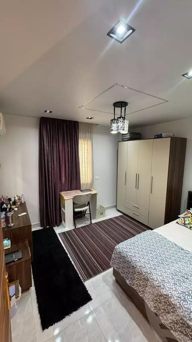 https://aqarmap.com.eg/ar/listing/6155110-for-sale-cairo-el-sheikh-zayed-city-compounds-hadayek-el-mohandiseen