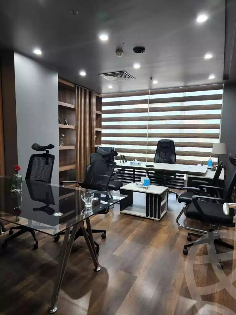 https://aqarmap.com.eg/ar/listing/6156500-for-rent-cairo-new-cairo-compounds-tryfywm-byzns-kwmblks-nm-llttwyr