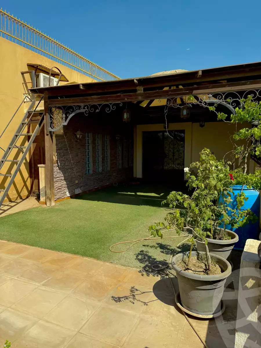 https://aqarmap.com.eg/en/listing/6159418-for-sale-cairo-el-sheikh-zayed-city-compounds-el-yasmeen-compound