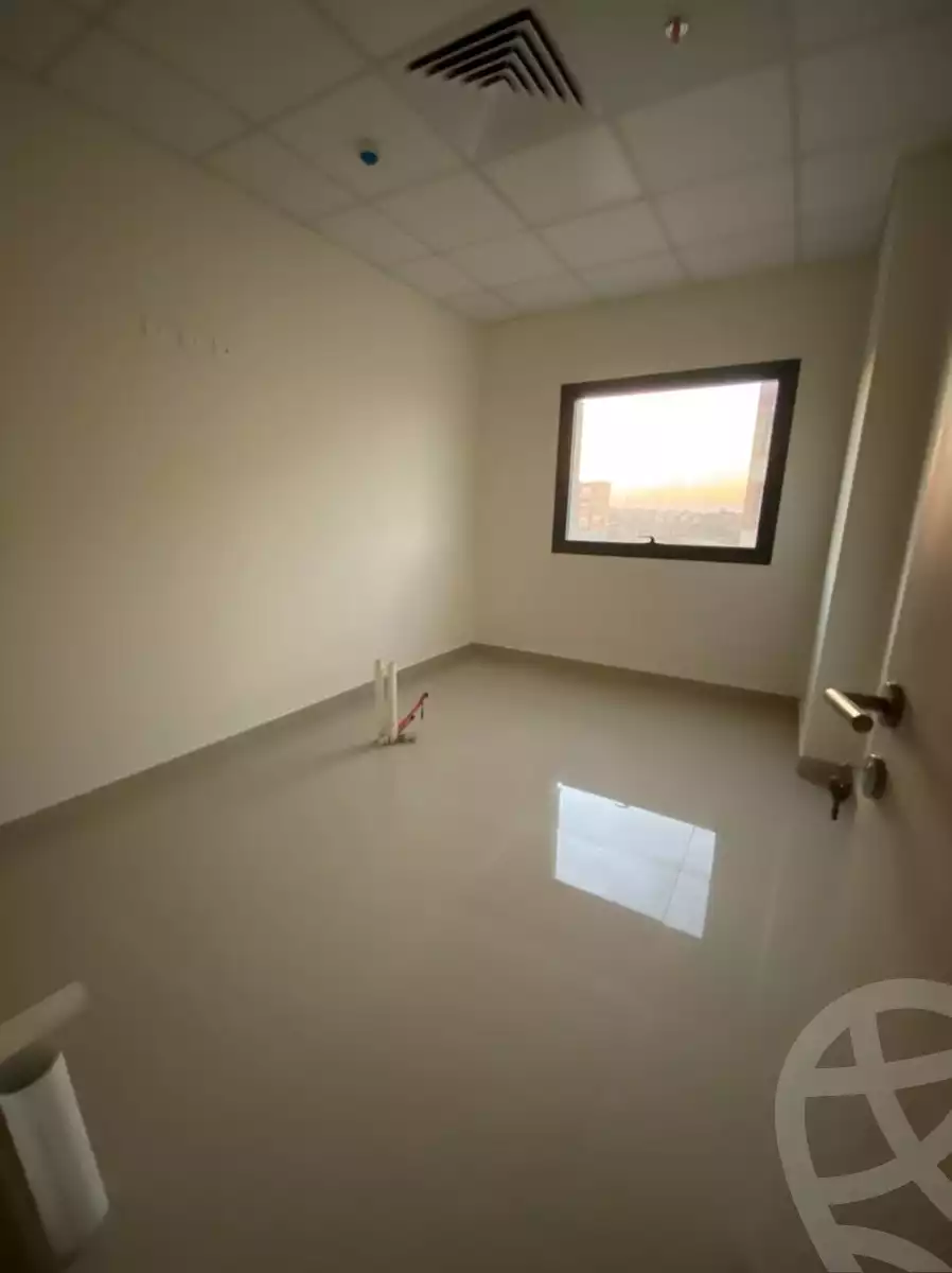 https://aqarmap.com.eg/ar/listing/6159949-for-rent-cairo-new-cairo-compounds-united-medical-center-–-umc