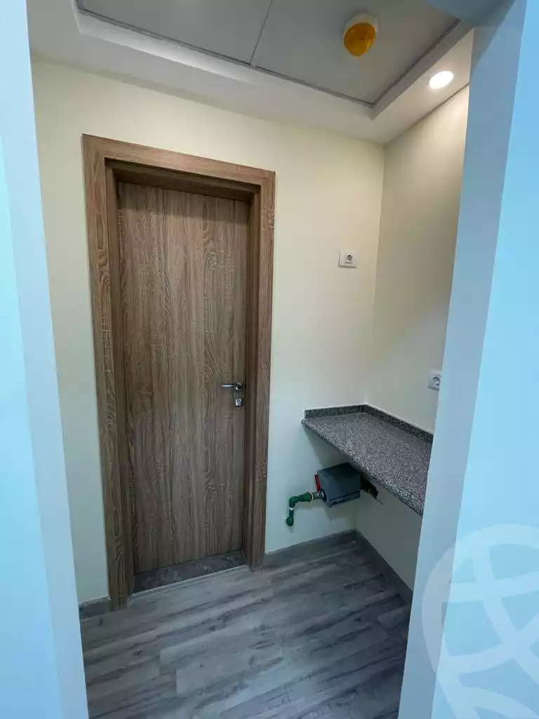 https://aqarmap.com.eg/ar/listing/6160100-for-sale-cairo-new-cairo-compounds-tryfywm-skwyr-mwl-nm-llttwyr