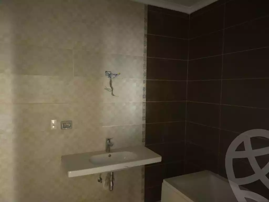 https://aqarmap.com.eg/en/listing/6160788-for-sale-cairo-new-cairo-compounds-el-deyar-mokhabarat