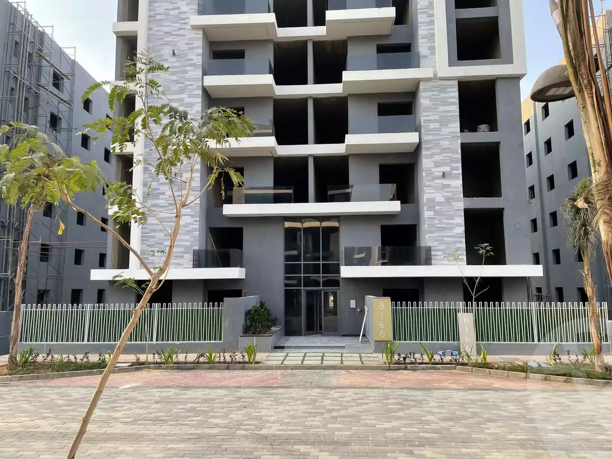 https://aqarmap.com.eg/ar/listing/6165541-for-sale-cairo-6th-of-october-hadaeq-october-kmbwnd-fy-hdyq-ktwbr-sun-capital