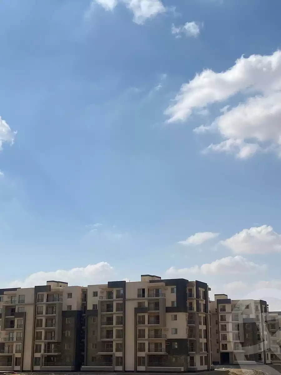 https://aqarmap.com.eg/en/listing/6167143-for-sale-cairo-el-sheikh-zayed-city-lshykh-zyd-ljdyd-west-view-residence-hdp