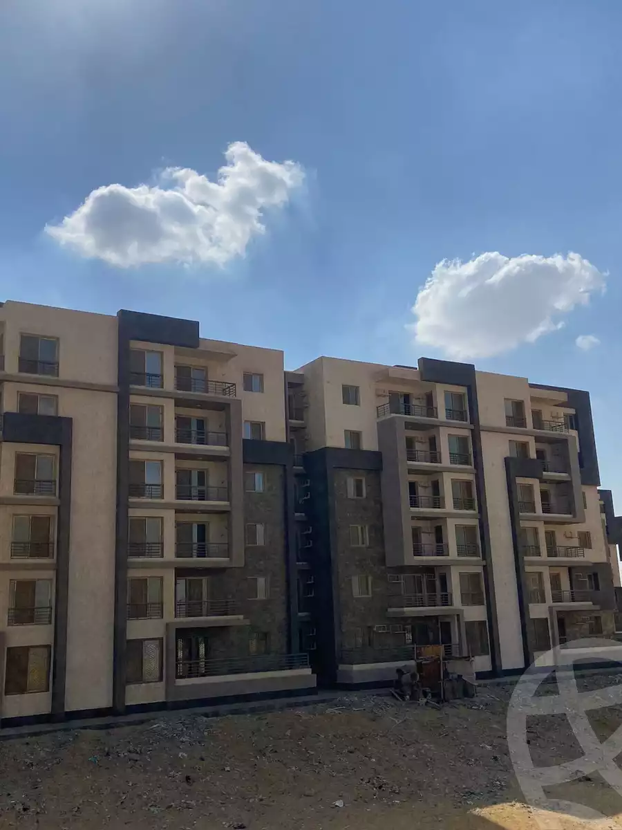 https://aqarmap.com.eg/en/listing/6167235-for-sale-cairo-el-sheikh-zayed-city-lshykh-zyd-ljdyd-west-view-residence-hdp