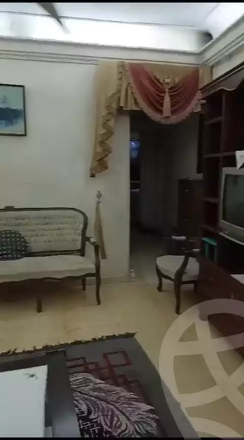 https://aqarmap.com.eg/ar/listing/6169175-for-rent-cairo-faisal-kafr-tohormos-queen-nazli-st
