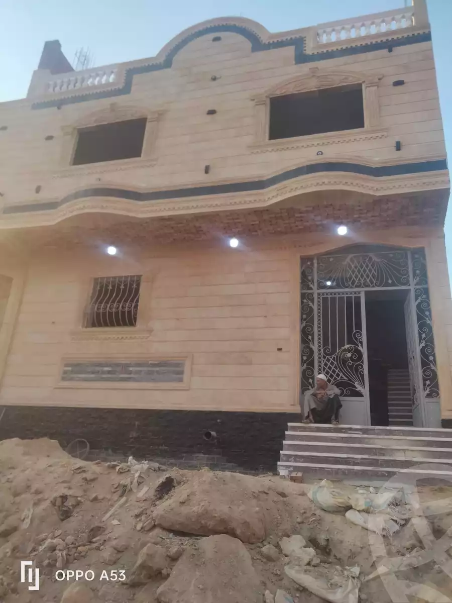 https://aqarmap.com.eg/ar/listing/6169230-for-sale-qalyubia-qlioub-blqs