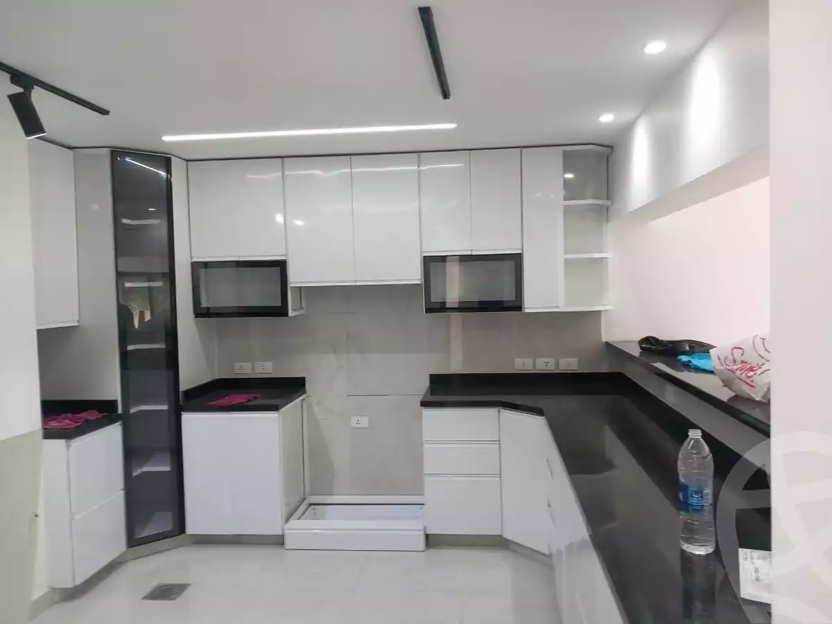 https://aqarmap.com.eg/en/listing/6169643-for-rent-cairo-el-sheikh-zayed-city-compounds-kmbwnd-wyst-twn-swdyk