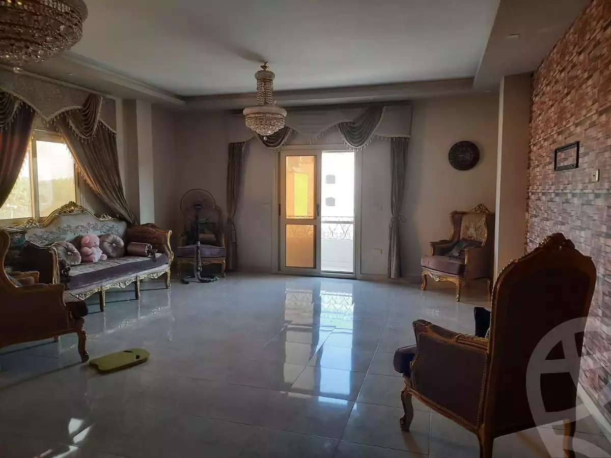 https://aqarmap.com.eg/en/listing/6169798-for-sale-cairo-al-oubour-el-hay-el-khames-mahmoud-younis-st