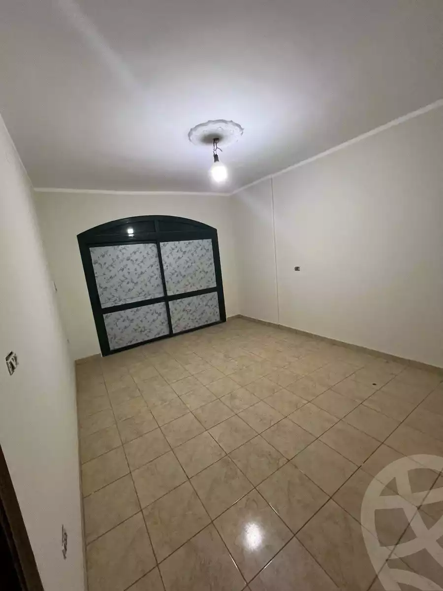 https://aqarmap.com.eg/en/listing/6172228-for-sale-cairo-helwan-helwan-el-sharkeya-mostafa-safwat-st