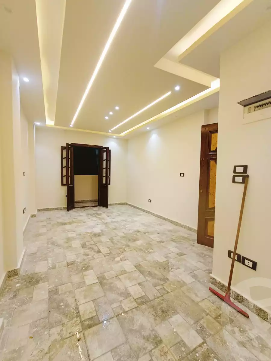 https://aqarmap.com.eg/en/listing/6176163-for-sale-alexandria-bahray-el-anfoshy-sidi-yakout-st
