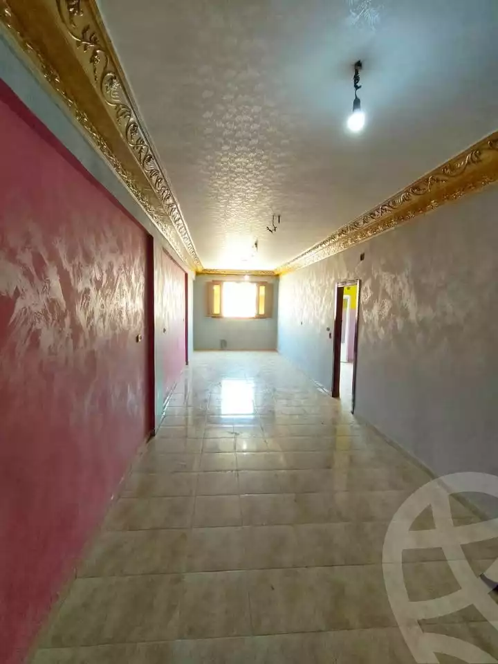 https://aqarmap.com.eg/ar/listing/6176255-for-sale-qalyubia-shubra-el-khaima-om-bayoumi
