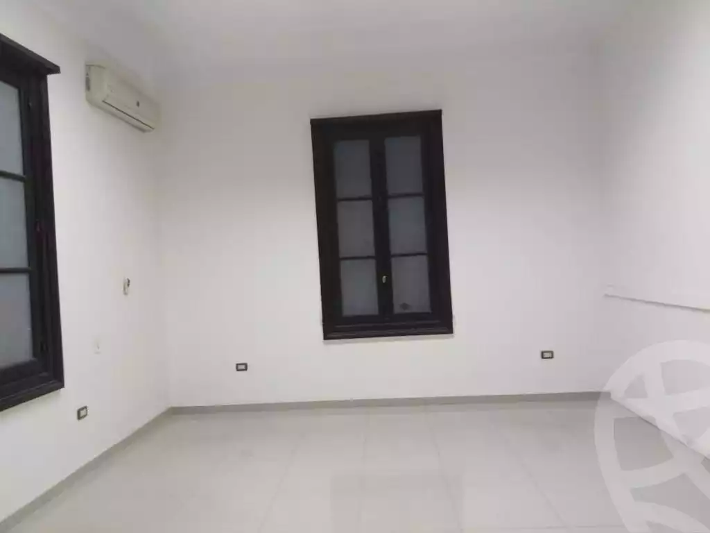 https://aqarmap.com.eg/ar/listing/6177302-for-rent-cairo-downtown-bab-el-loaa-talaat-harb-st