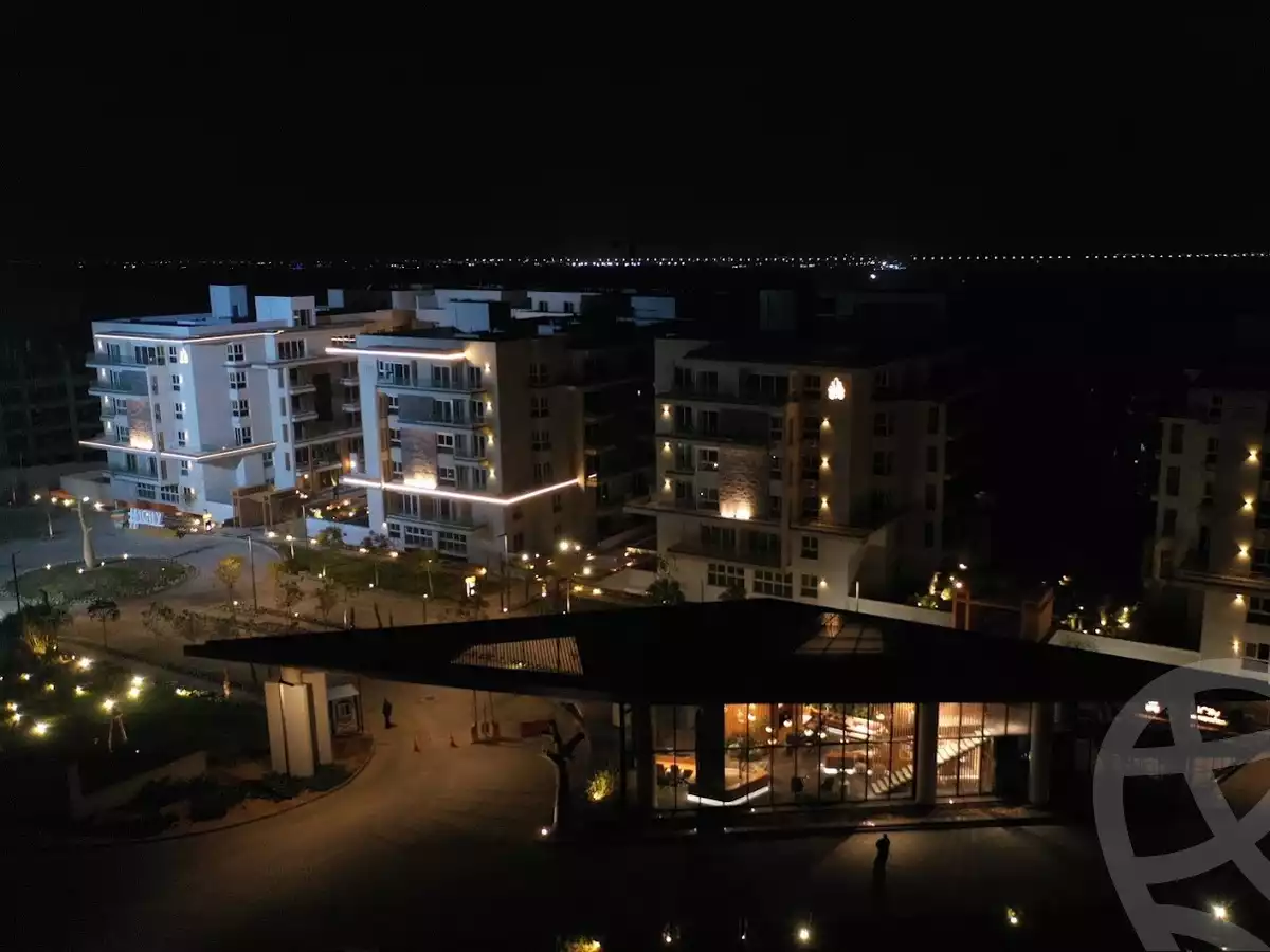 https://aqarmap.com.eg/ar/listing/6178261-for-sale-cairo-new-cairo-compounds-mwntn-fyw-y-syty-club-park-mountain-view-icity