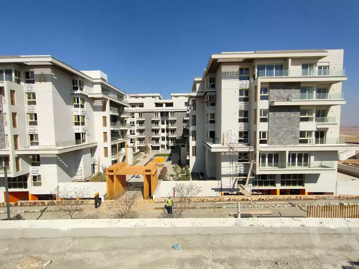 https://aqarmap.com.eg/ar/listing/6178261-for-sale-cairo-new-cairo-compounds-mwntn-fyw-y-syty-club-park-mountain-view-icity