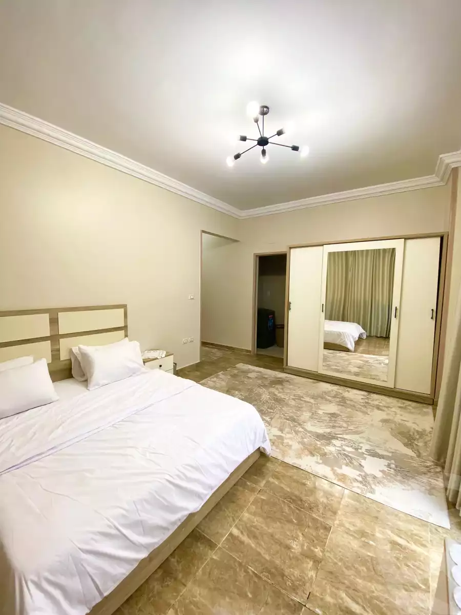 https://aqarmap.com.eg/en/listing/5981704-for-rent-cairo-new-cairo-compounds-el-mostashareen-compound