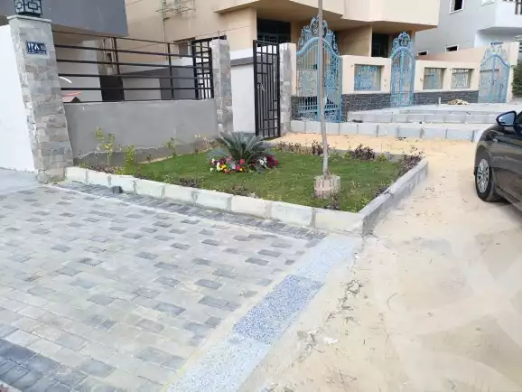 https://aqarmap.com.eg/en/listing/6180954-for-sale-cairo-el-shorouk-lhy-lthlth-grb-neighbourhood-2