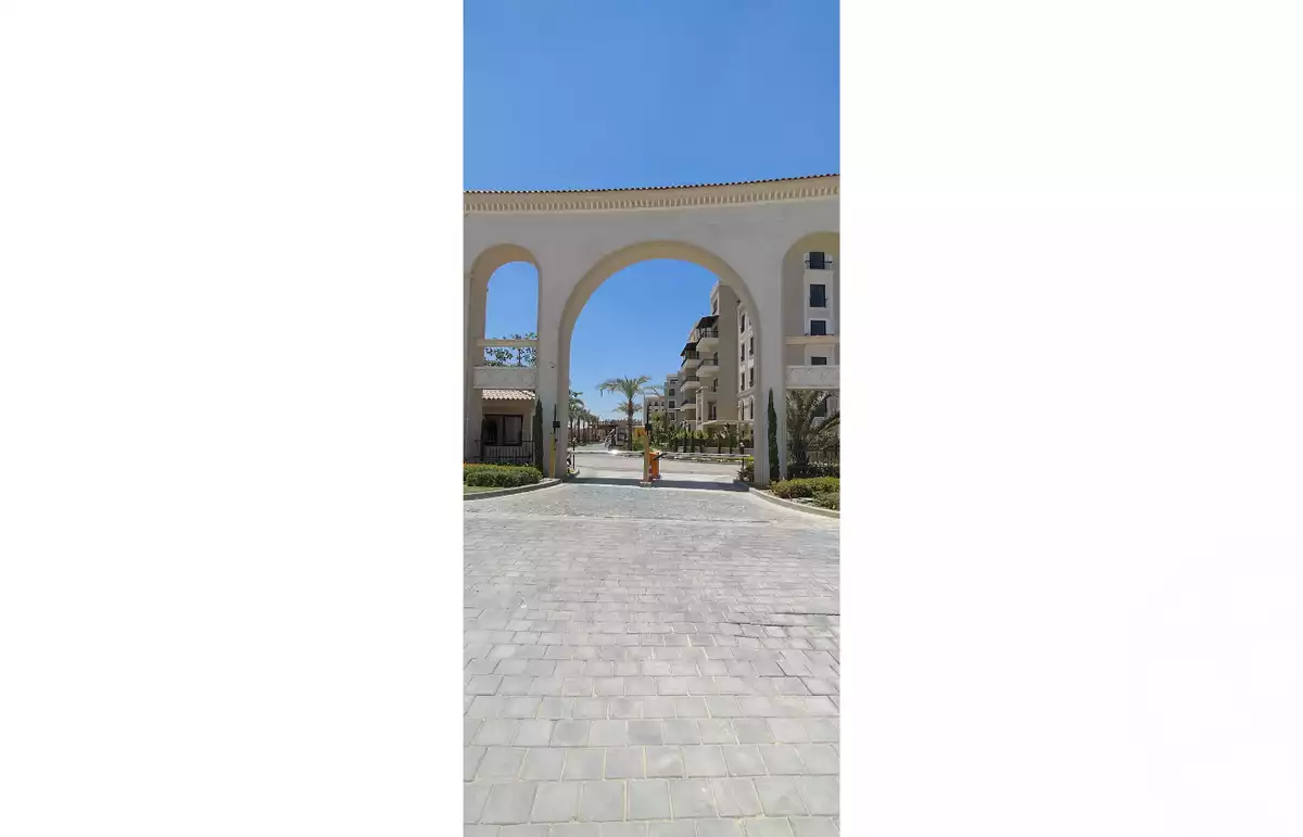 https://aqarmap.com.eg/en/listing/6180995-for-sale-cairo-el-sheikh-zayed-city-compounds-kmbwnd-fyldj-wyst-dr-llttwyr