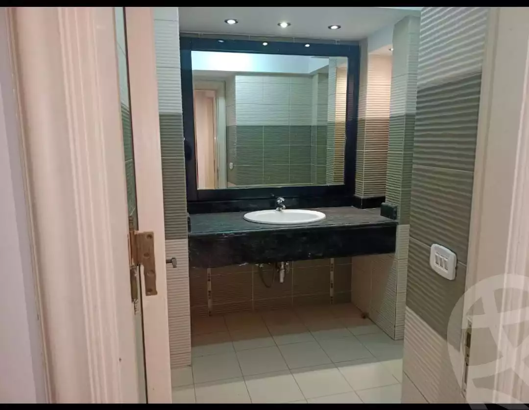 https://aqarmap.com.eg/ar/listing/6181947-for-rent-cairo-6th-of-october-compounds-mena-garden-city