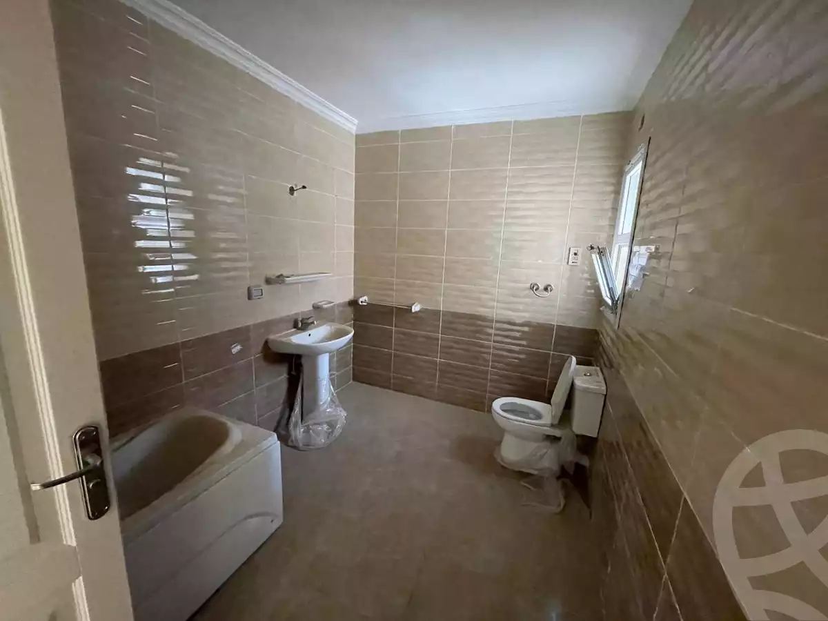 https://aqarmap.com.eg/ar/listing/6182870-for-sale-cairo-new-cairo-madinaty-first-zone-buildings-17th-st.