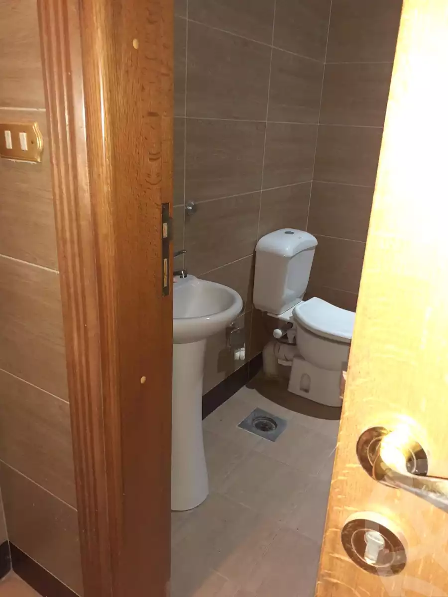 https://aqarmap.com.eg/ar/listing/6184776-for-rent-cairo-dokki-kwrnysh-lnyl