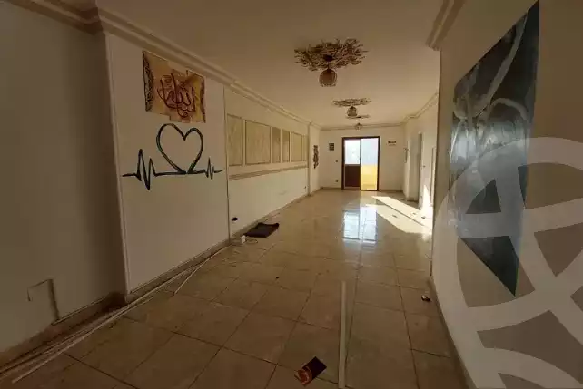 https://aqarmap.com.eg/ar/listing/6190375-for-rent-alexandria-moharram-bey-kanal-al-mahmoudeya-al-bahri-st