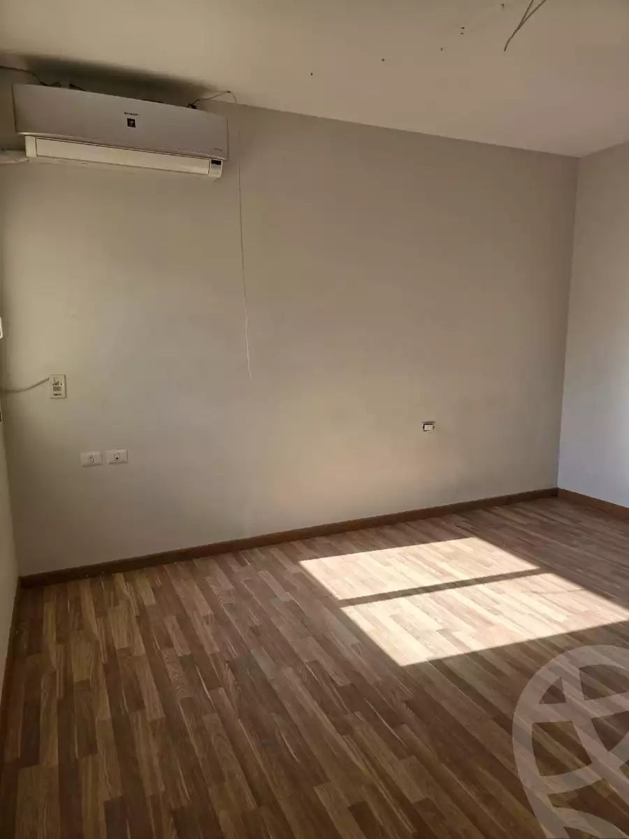 https://aqarmap.com.eg/ar/listing/6190445-for-rent-cairo-el-sheikh-zayed-city-compounds-dh-drys